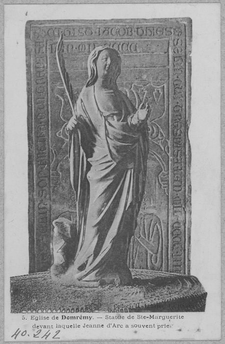 statue : Sainte Marguerite