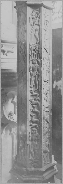 bas relief : colonnes