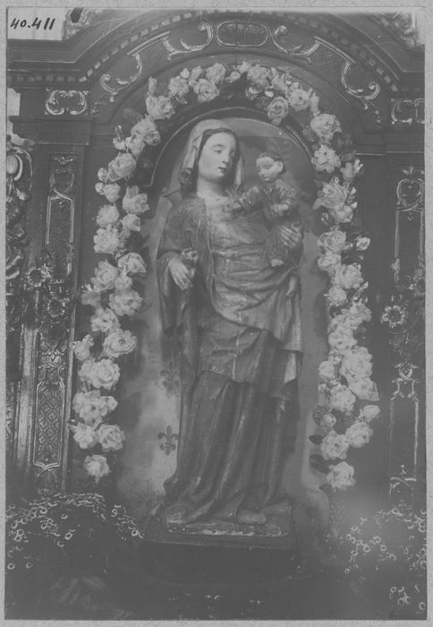 statue : Vierge à l'Enfant