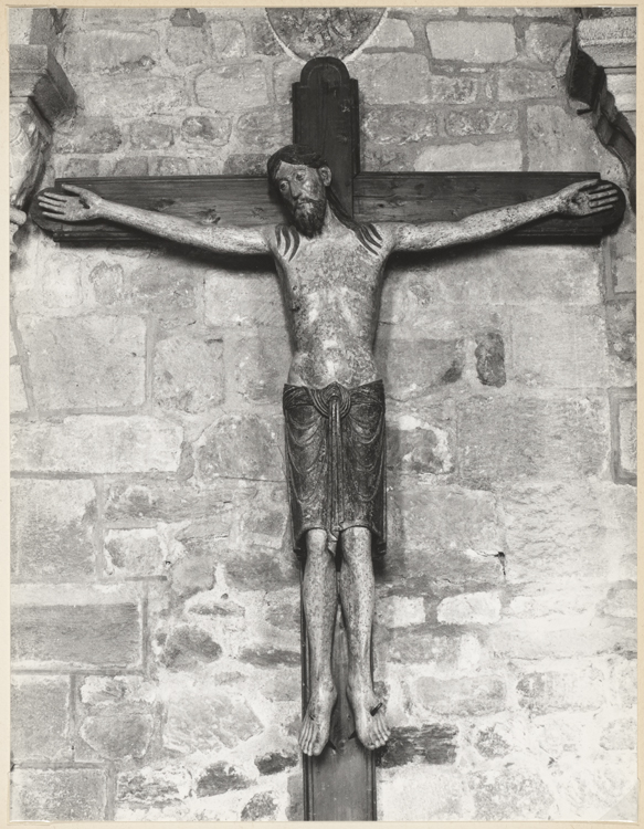 Christ en croix dit Christ à cotillon ; Bois