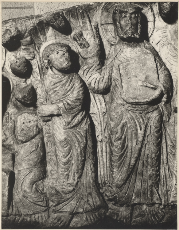 Tympan : la Résurrection, l'Assomption de la Vierge, le Christ en majesté ; Pierre ; Détail du Christ