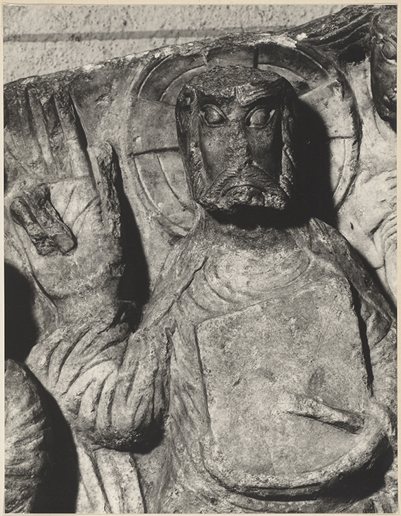 Tympan : la Résurrection, l'Assomption de la Vierge, le Christ en majesté ; Pierre ; Détail du Christ