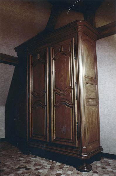 armoire à archives, fermée, profil gauche