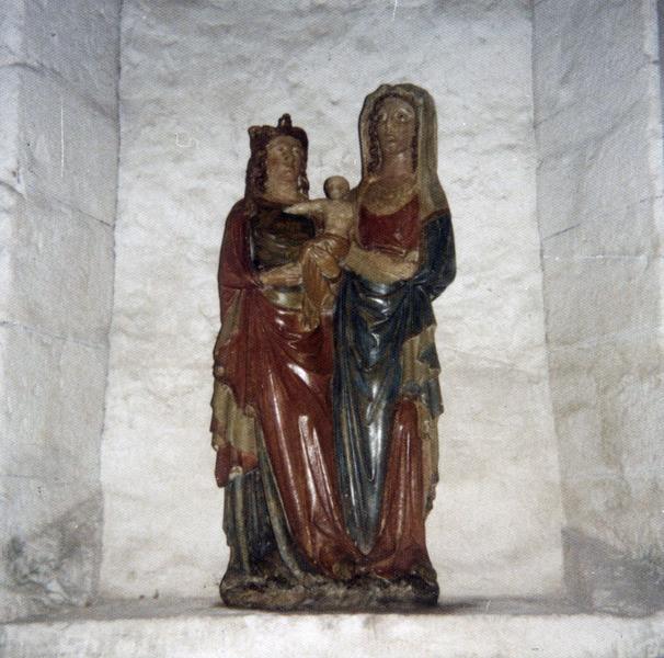 groupe sculpté : sainte Anne, la Vierge et l'Enfant