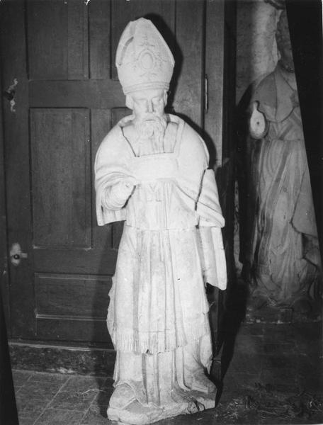 statue : saint évêque