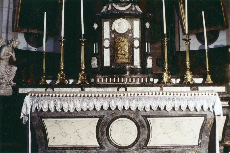 autel, tabernacle (maître-autel) - © Ministère de la Culture (France), Médiathèque du patrimoine et de la photographie (objets mobiliers), tous droits réservés