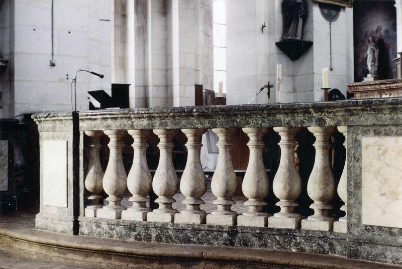 clôture de choeur (table de communion) - © Ministère de la Culture (France), Médiathèque du patrimoine et de la photographie (objets mobiliers), tous droits réservés
