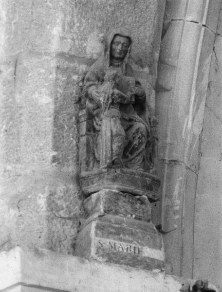 Groupe sculpté : Sainte Anne et la Vierge