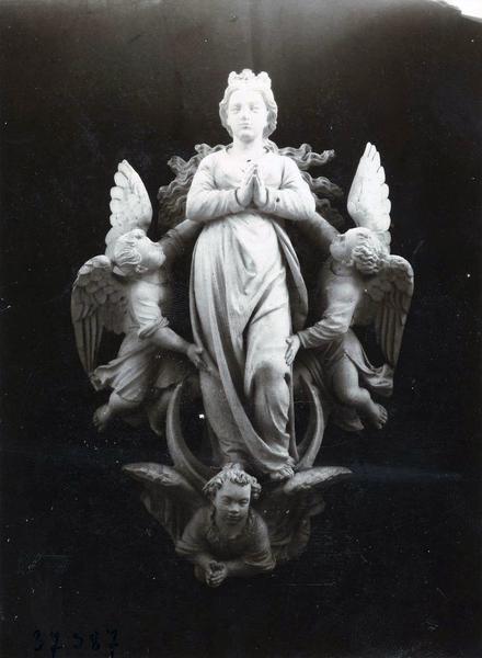 haut-relief : L' Assomption - © Ministère de la Culture (France), Médiathèque du patrimoine et de la photographie (objets mobiliers), tous droits réservés