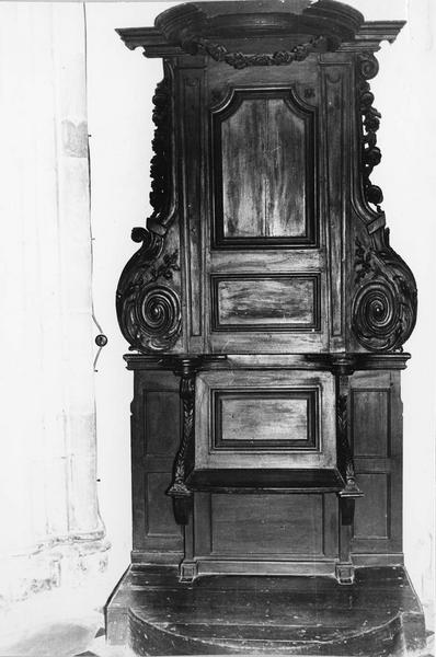 stalle de célébrant - © Ministère de la Culture (France), Médiathèque du patrimoine et de la photographie (objets mobiliers), tous droits réservés