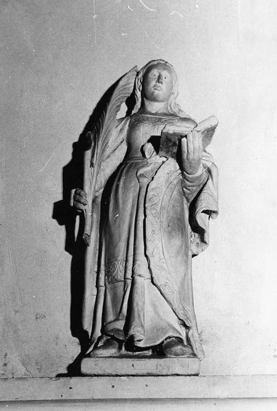 statue : sainte martyre au livre