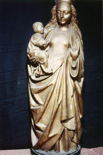 statue : Vierge à l'Enfant - © Ministère de la Culture (France), Médiathèque du patrimoine et de la photographie (objets mobiliers), tous droits réservés
