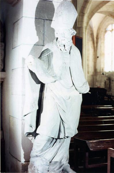 groupe sculpté : saint évêque barbu et tête d'enfant - © Ministère de la Culture (France), Médiathèque du patrimoine et de la photographie (objets mobiliers), tous droits réservés