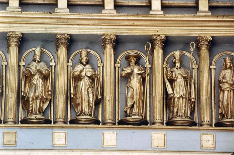 tombeau de saint Edme, cinq statuettes