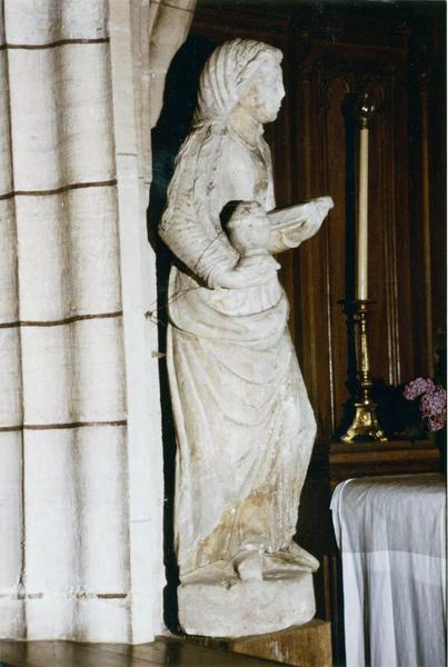statue : sainte Marie-Madeleine, profil droit - © Ministère de la Culture (France), Médiathèque du patrimoine et de la photographie (objets mobiliers), tous droits réservés
