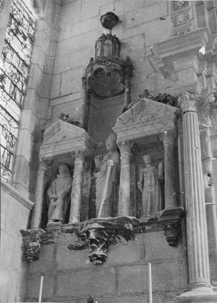 retable, trois statues : saint Denis, saint Rustique, saint Eleuthère