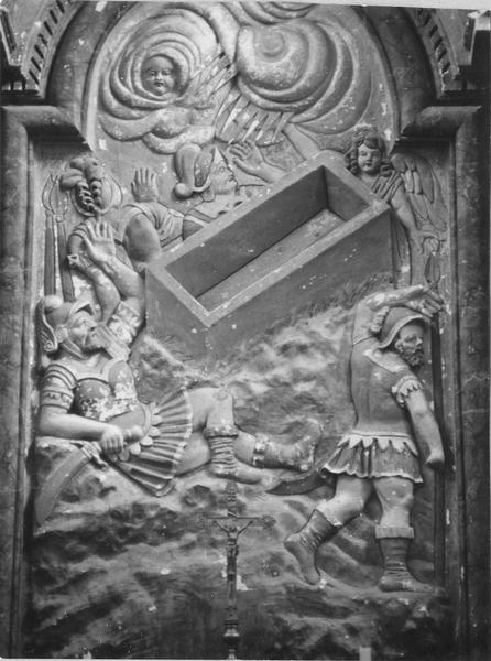 autel, tabernacle, retable, bas-relief : La Résurrection, statuettes : sainte Colombe, Martyr