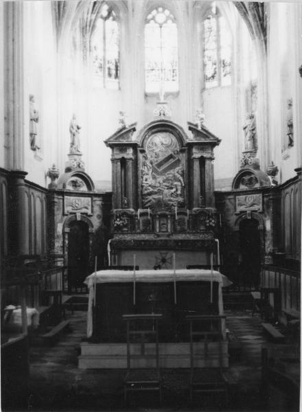 autel, tabernacle, retable, bas-relief : La Résurrection, statuettes : sainte Colombe, Martyr