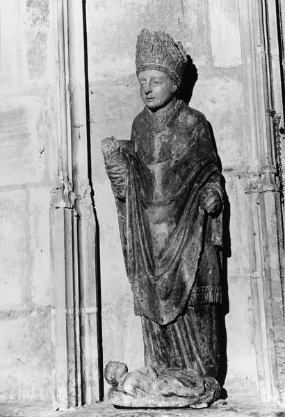 groupe sculpté : saint Edme et l'Enfant - © Ministère de la Culture (France), Médiathèque du patrimoine et de la photographie (objets mobiliers), tous droits réservés