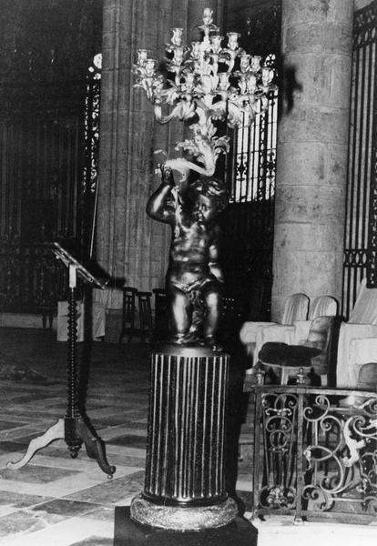 chandelier de choeur (candélabres ou torchères) - © Ministère de la Culture (France), Médiathèque du patrimoine et de la photographie (objets mobiliers), tous droits réservés