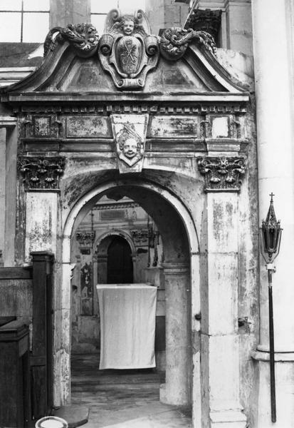 clôture de choeur, porte de communication