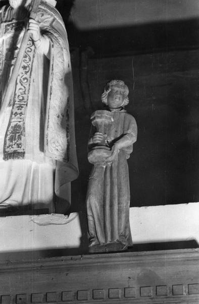 statue : Ange porte-flambeau - © Ministère de la Culture (France), Médiathèque du patrimoine et de la photographie (objets mobiliers), tous droits réservés