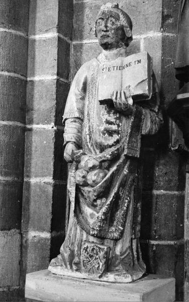 statue : saint Etienne