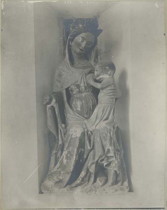 statue : Vierge à l'Enfant