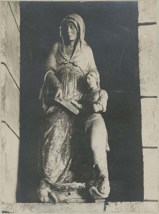 groupe sculpté : Sainte Anne et la Vierge