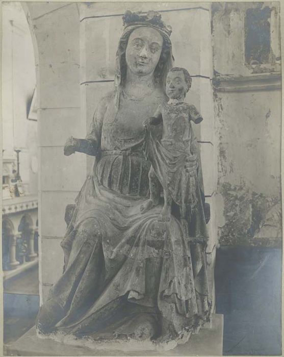 statue : Vierge à l'Enfant