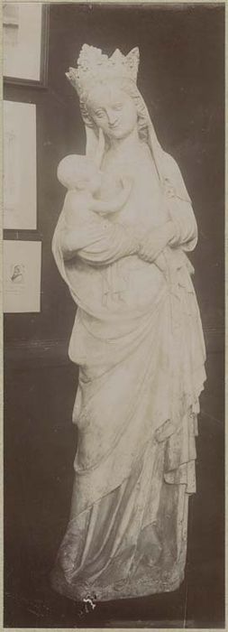 statue : Vierge à l'Enfant