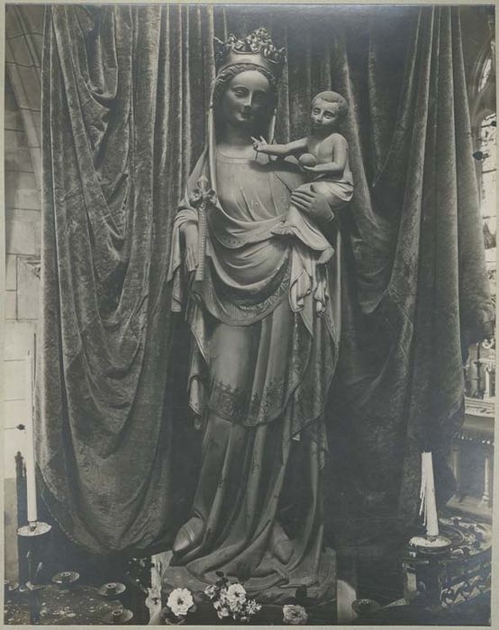 statue : Vierge à l'Enfant