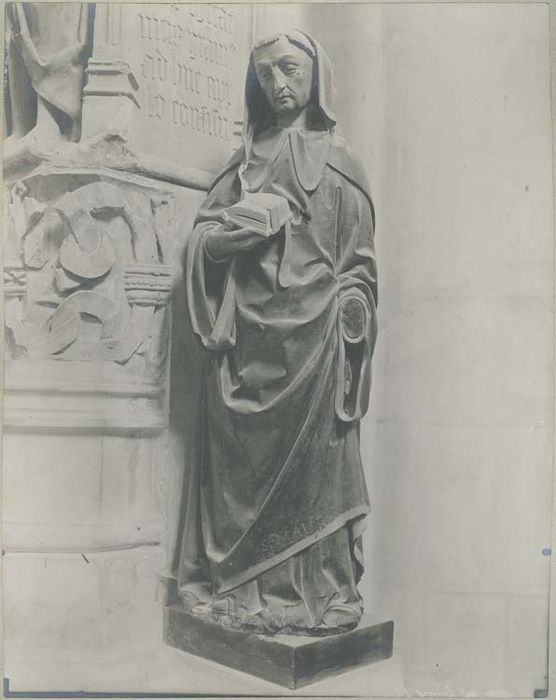 statue : Saint Maur