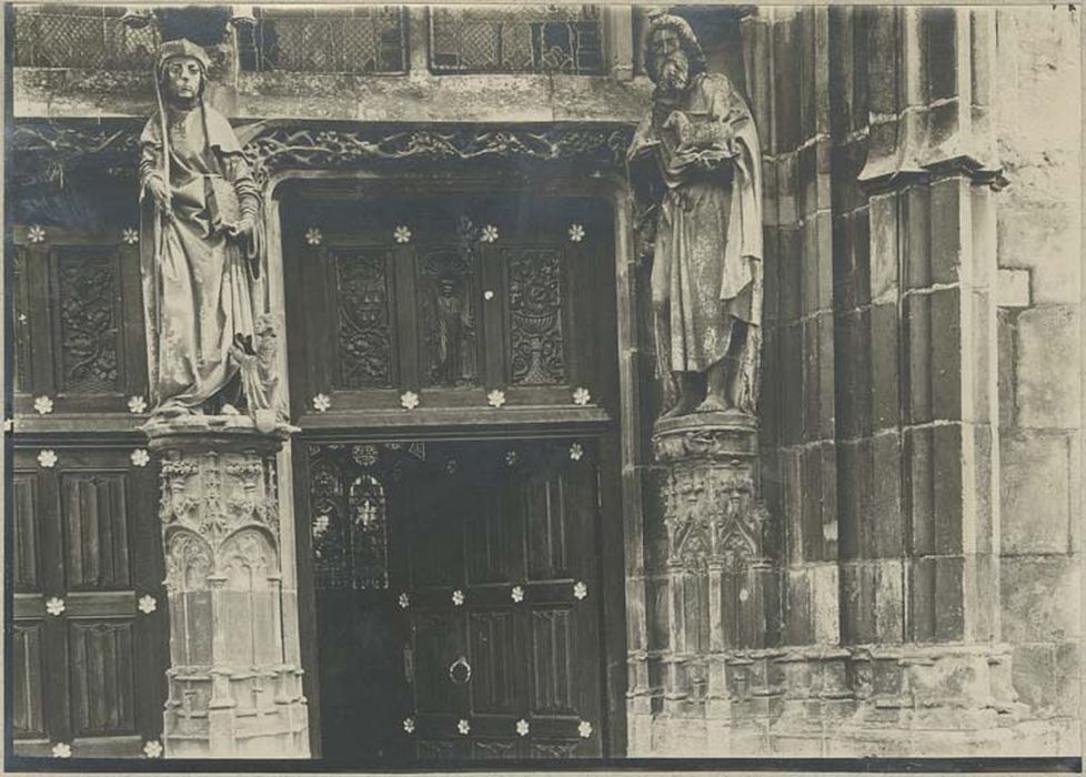 statues : Saint Yves, Saint Jean-Baptiste