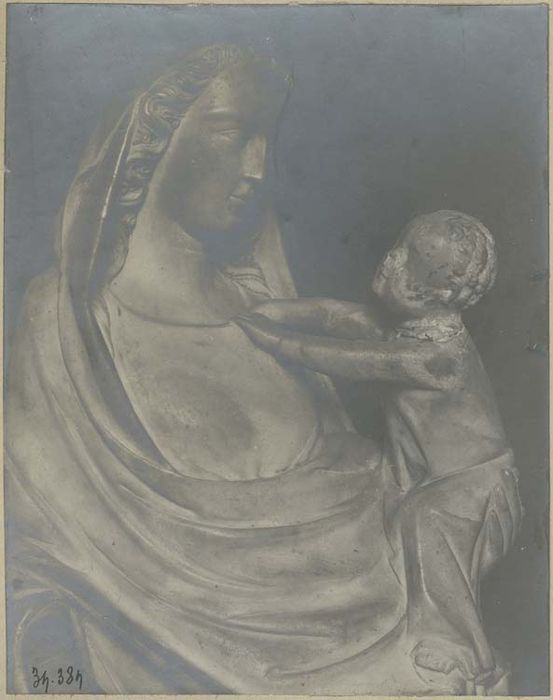 statue : Vierge à l'Enfant