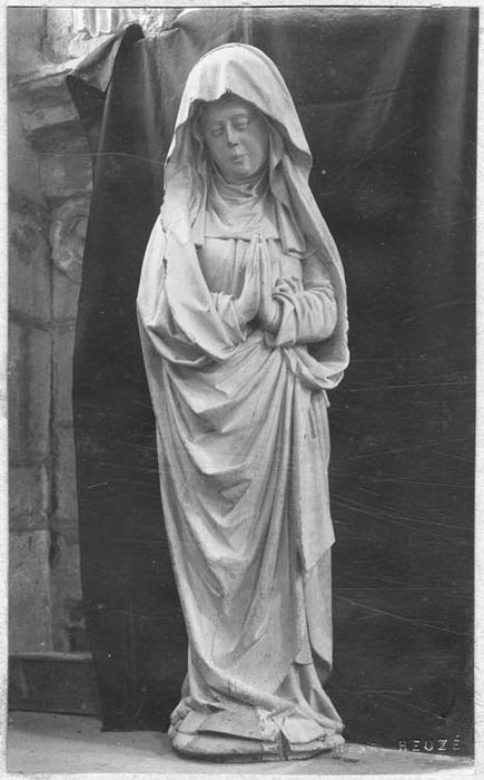 statue : Vierge de calvaire