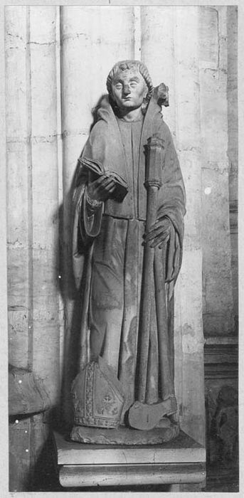 statue : Saint Lazare