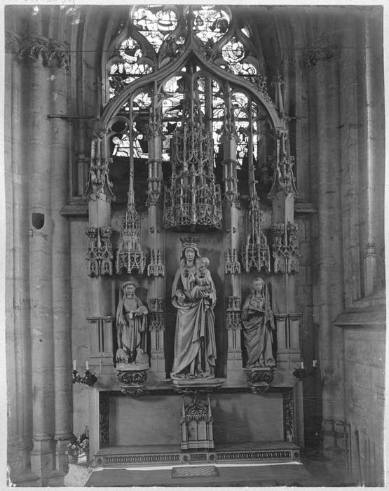 3 statues : Vierge à l'Enfant, Sainte Agnès, Sainte Reine