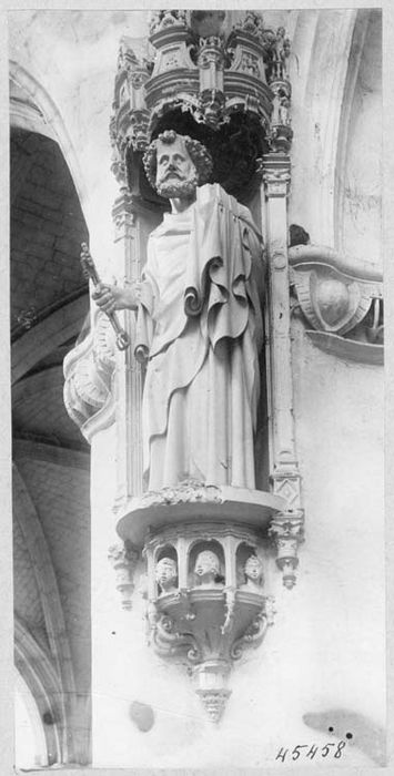 statue : Saint Pierre