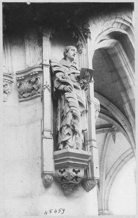 statue : Saint Vincent