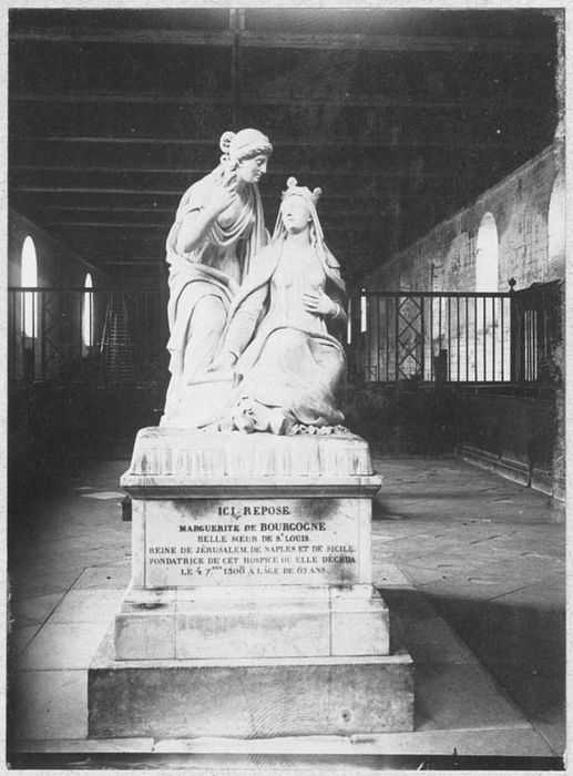 monument funéraire de la reine Marguerite de Bourgogne