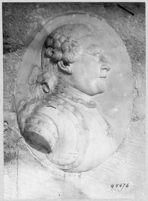 bas-relief : F. C. Le Tellier, marquis de Courtanvaux