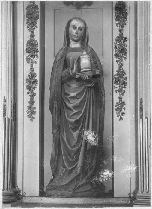 statue : Sainte Madeleine