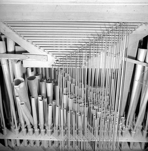 Orgue : Abrégé du récit, en arrière cormorne 8 et trompette 8 du grand orgue