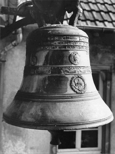 cloche - © Ministère de la Culture (France), Médiathèque du patrimoine et de la photographie (objets mobiliers), tous droits réservés