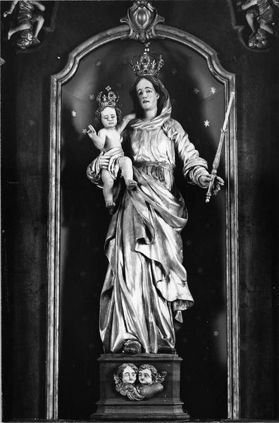 statue (grandeur nature) : Vierge à l'Enfant, vue générale