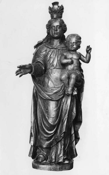 statue : Vierge à l'Enfant