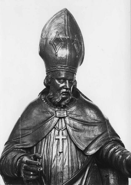 statue : saint Arbogaste, détail de la partie supérieure