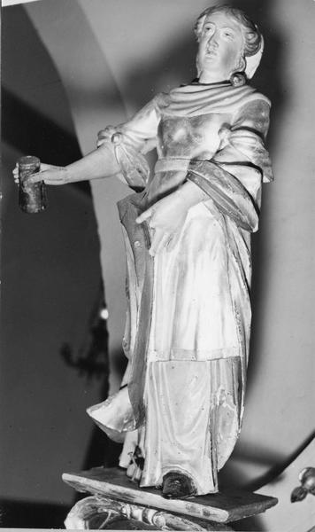 4 statues : Vierge à l'Enfant, sainte Madeleine, saint Joseph, sainte Agathe