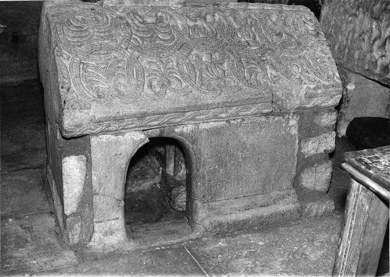 cénotaphe dit de saint Dizier, après restauration, pierre - © Ministère de la Culture (France), Médiathèque du patrimoine et de la photographie (objets mobiliers), tous droits réservés